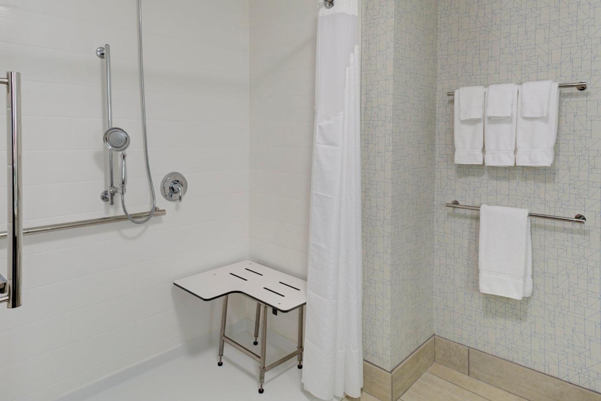 Holiday Inn Express & Suites - King George - Dahlgren By Ihg Alden Esterno foto